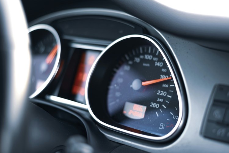 Slika /Ilustracije/Promet/Brzinomjer.jpg